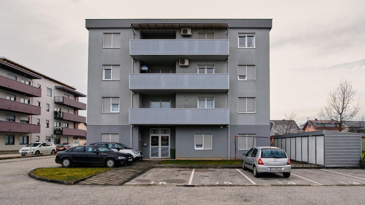 Lovely Apartment Mira Near Airport Zagreb เวลิคาโกริตซา ภายนอก รูปภาพ